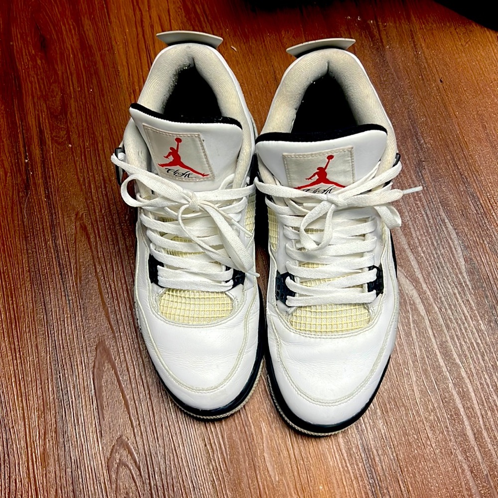 Retro Jordans Flight Concerts